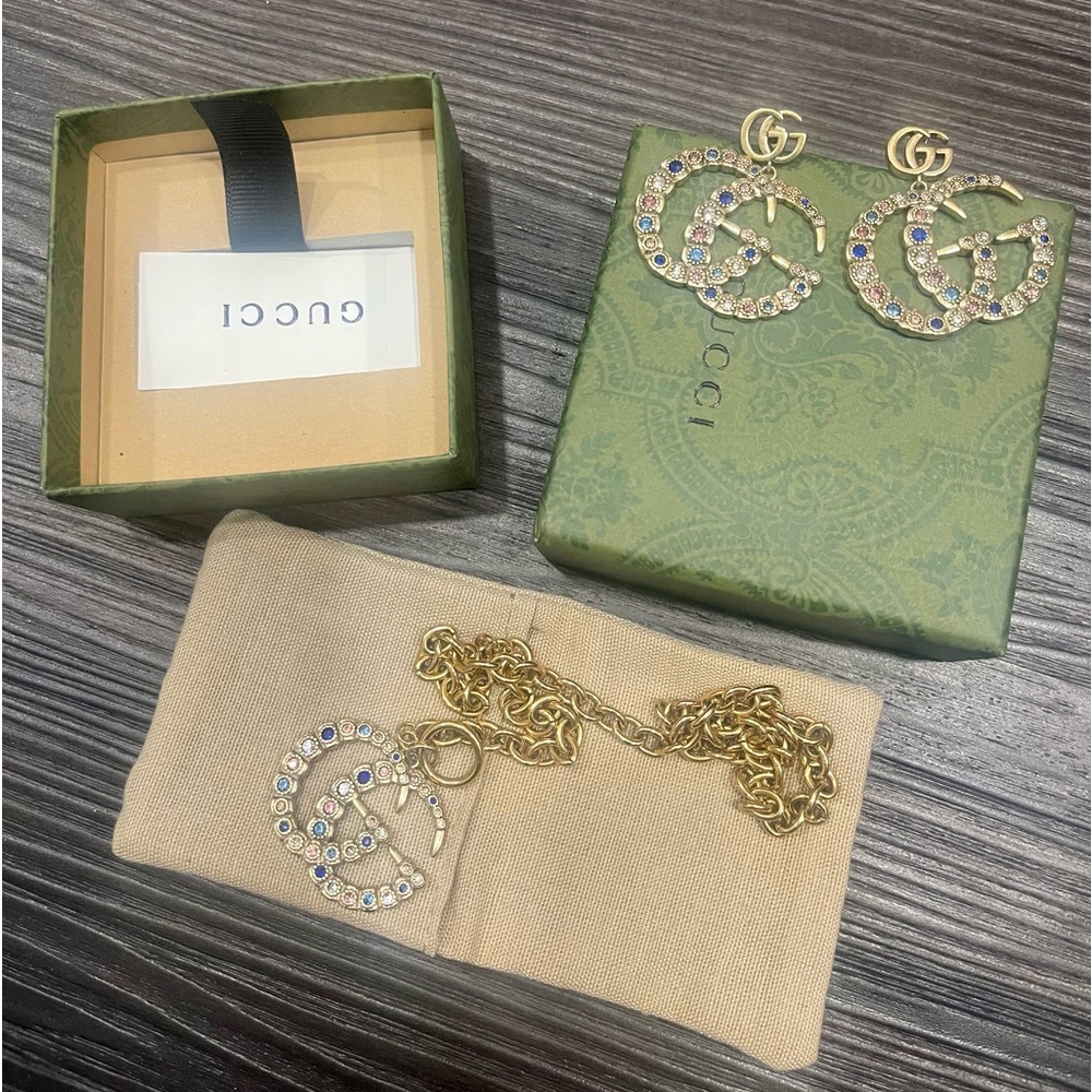 Gucci Vintage gemstone necklace pendant;Comes with non branded brass chain.